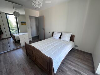  Appartement à louer 4 pièces 125 m²