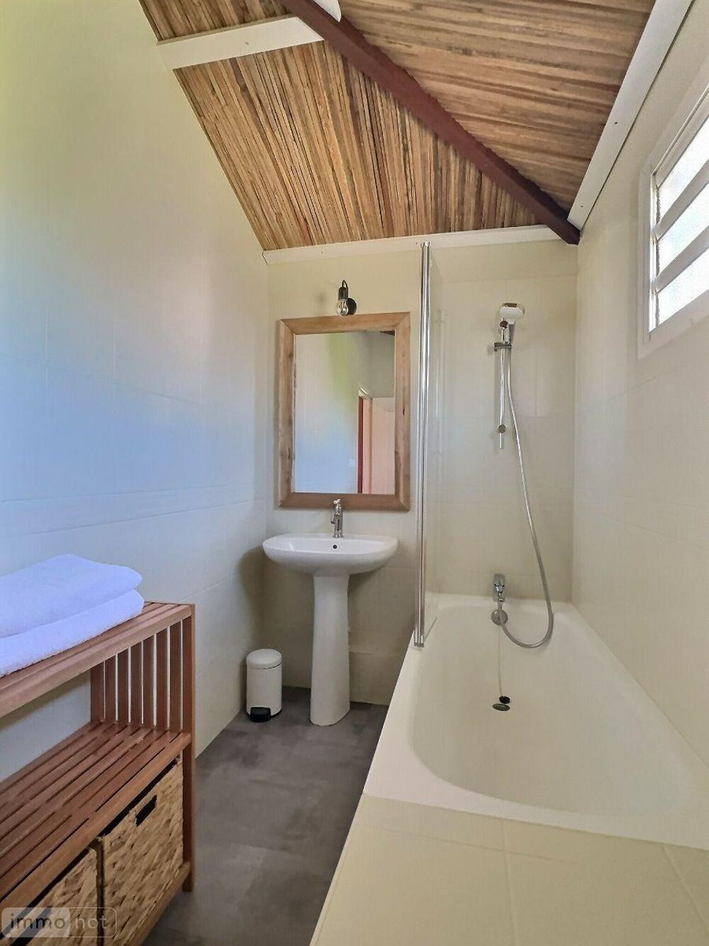 � vendre  Maison L' �tang-Sal� (97427)