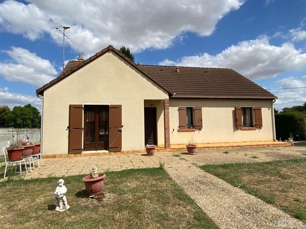 BUZANCAIS (36500), une maison d''habitation d''une super....
