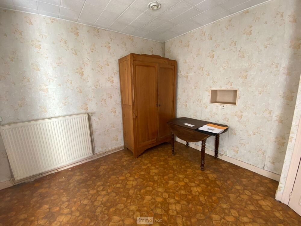 ECUEILLE (36240), dans le centre bourg, une maison à usa....