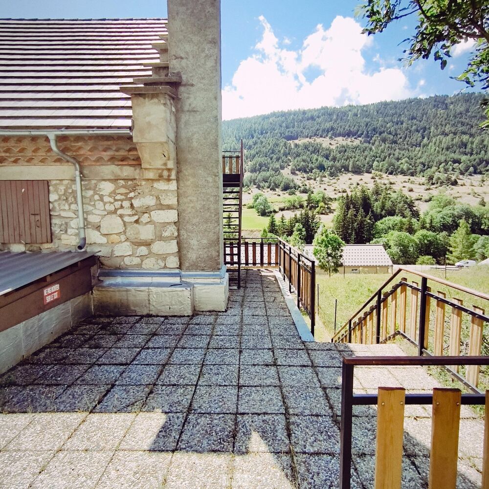 vente Maison - 12 pièce(s) - 276 m² Saint-Étienne-en-Dévoluy (05250)