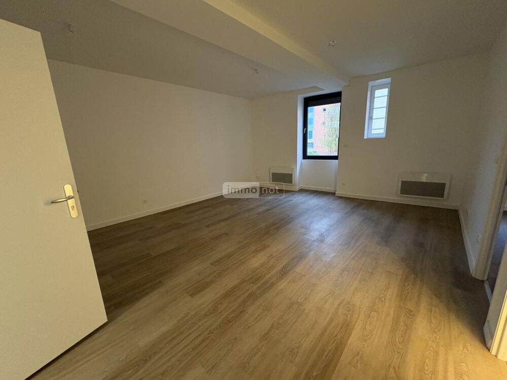 T2 lumineux avec cuisine ouverte  42 m²  1er étage ....