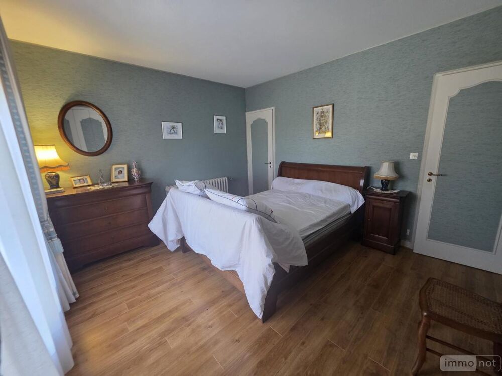 vente Maison - 5 pièce(s) - 141 m² Vierzon (18100)