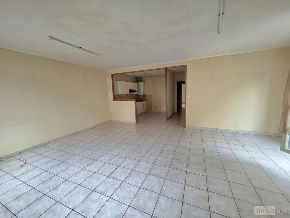 Appartement 2 pièces  61,9 m² Situé au 1er étage....