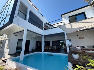  Villa à vendre 5 pièces 208 m²