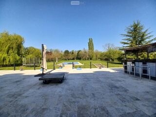  Maison � vendre 9 pi�ces 299 m�