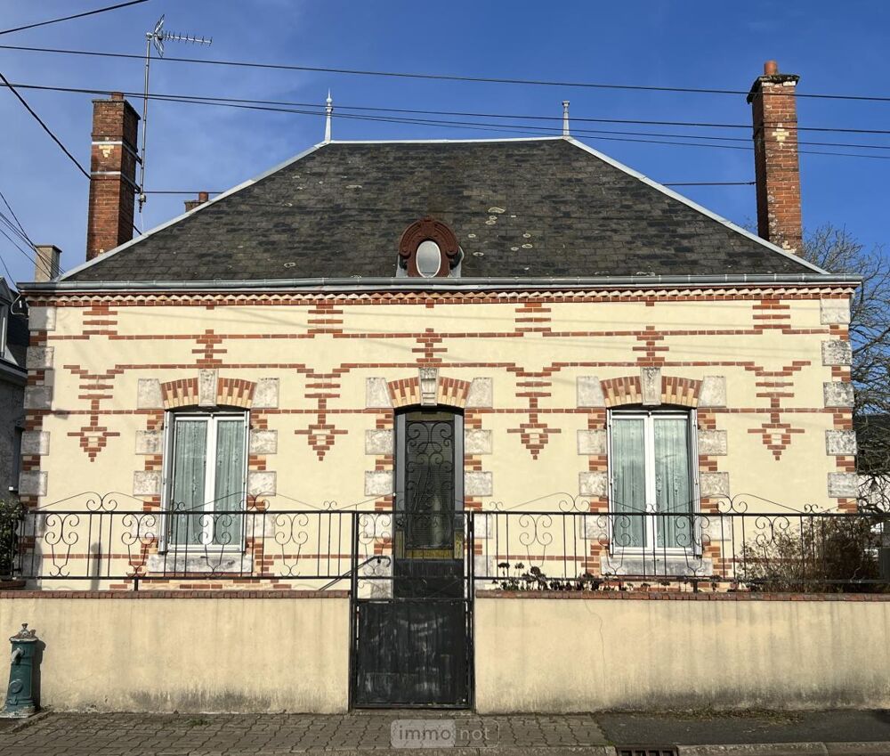 Située à Ouzouer-le-Marché, venez visiter cette maison a....