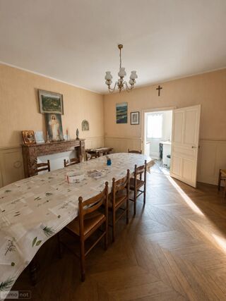  Maison à vendre 15 + pièces 255 m²
