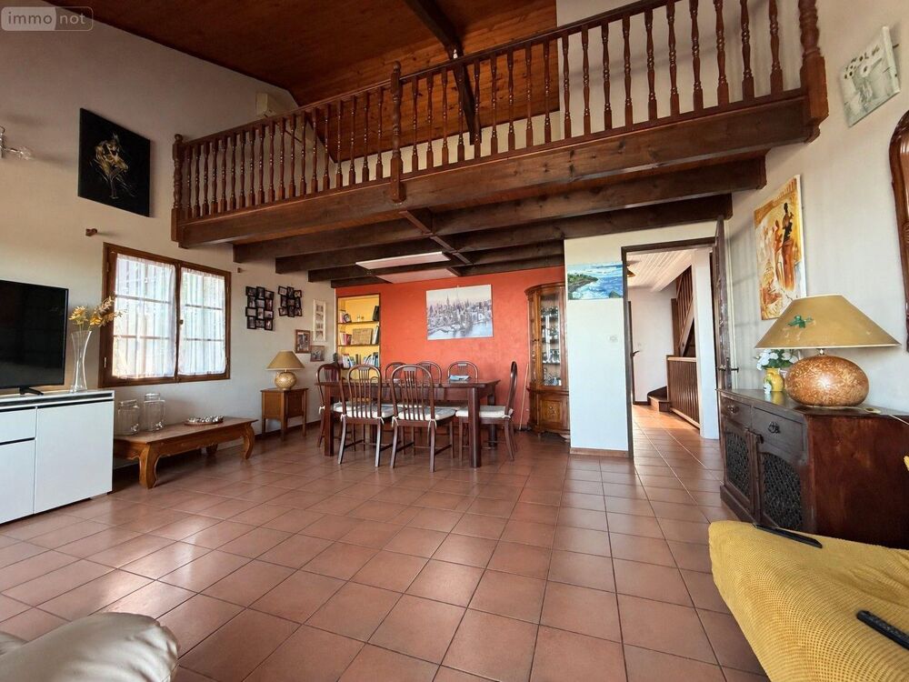 vente Villa - 5 pièce(s) - 197 m² La Réunion (97400)