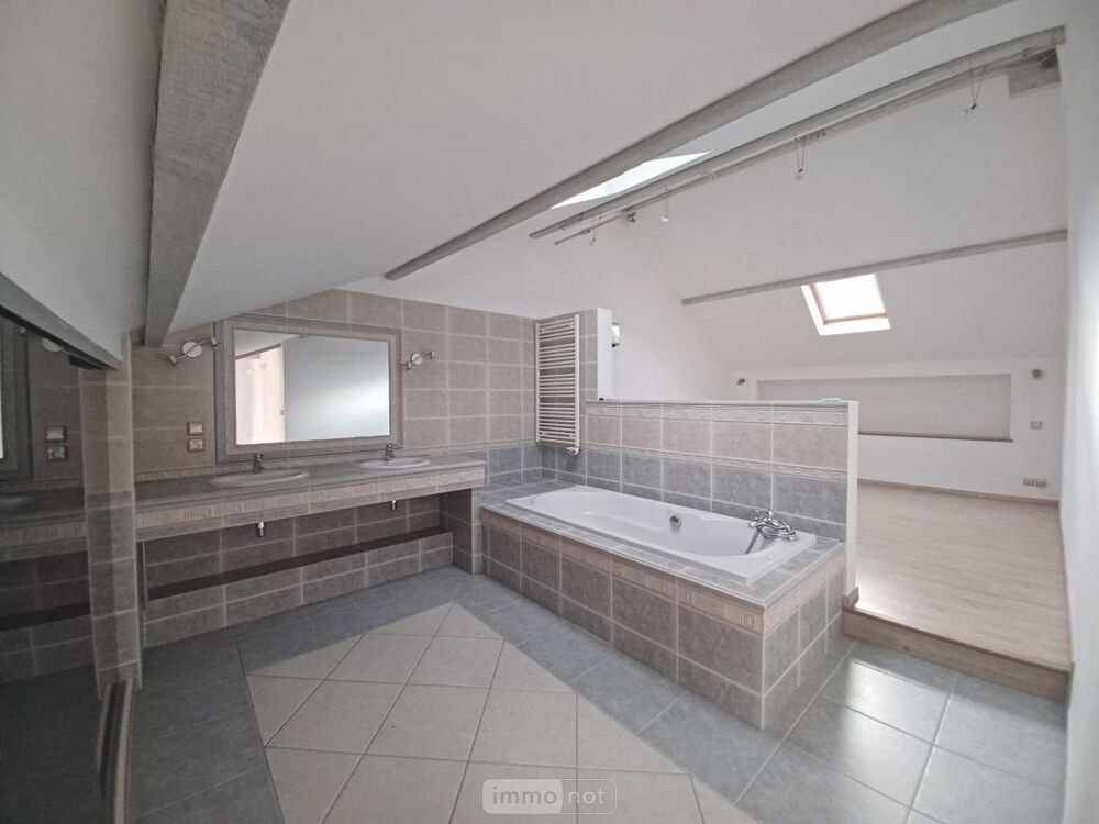 Dans le sud des Prébendes, maison de qualité offrant de ....