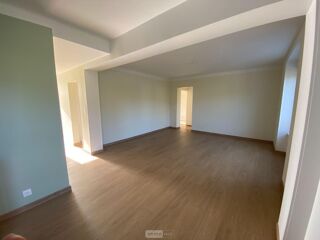  Appartement à louer 4 pièces 80 m²