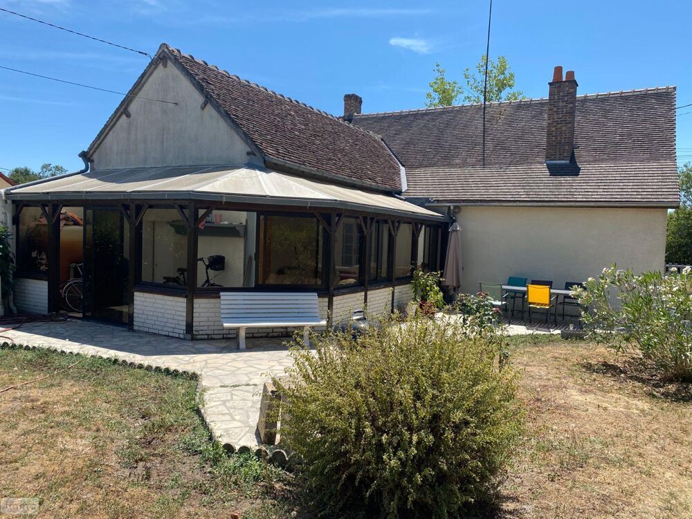 Maison familiale aux beaux volumes avec dépendance et ja....