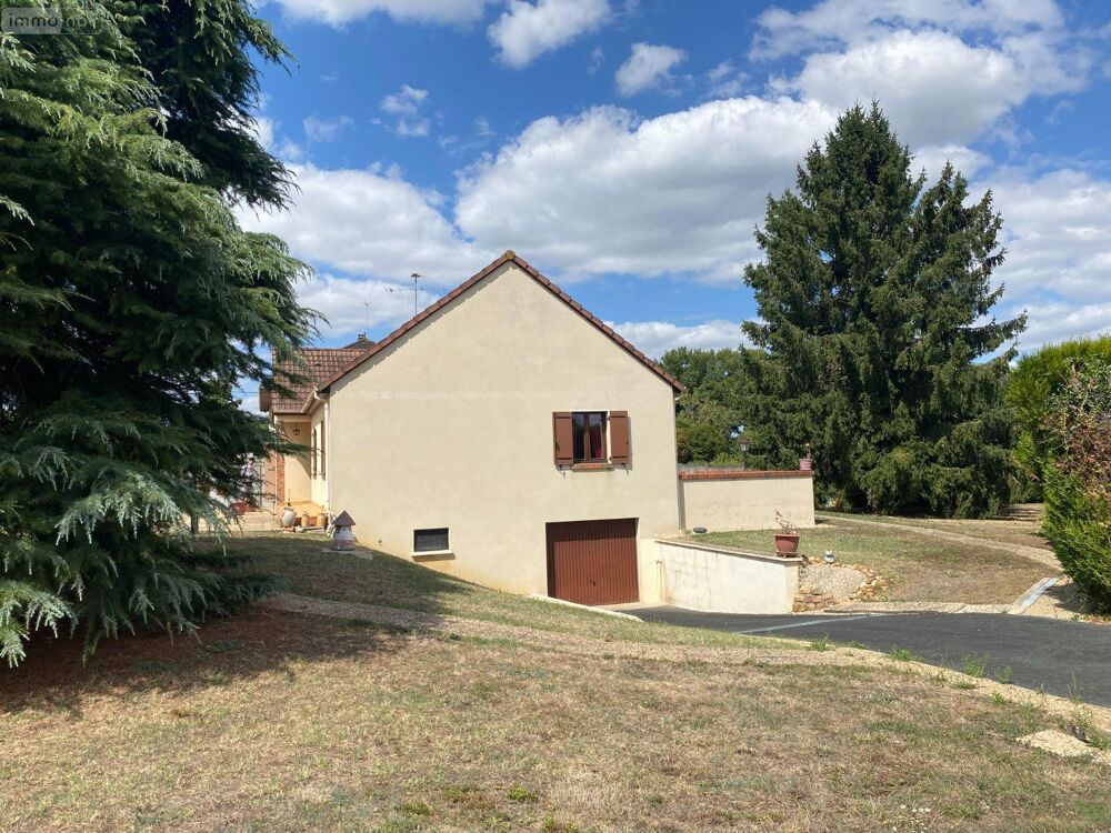 BUZANCAIS (36500), une maison d''habitation d''une super....
