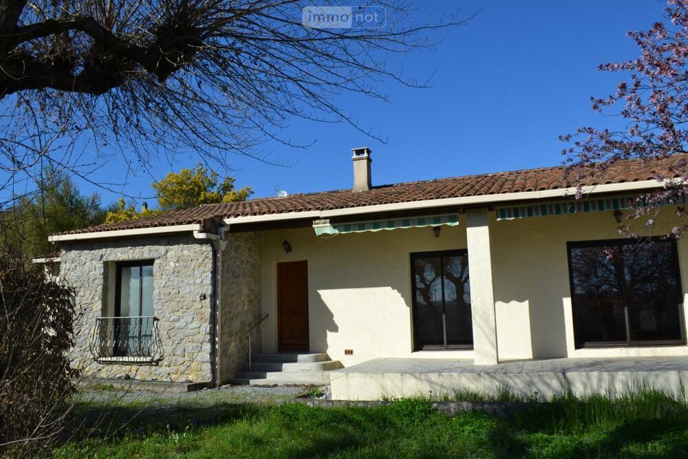 A vendre à Chauzon, Ardèche (07) - Une villa construite ....