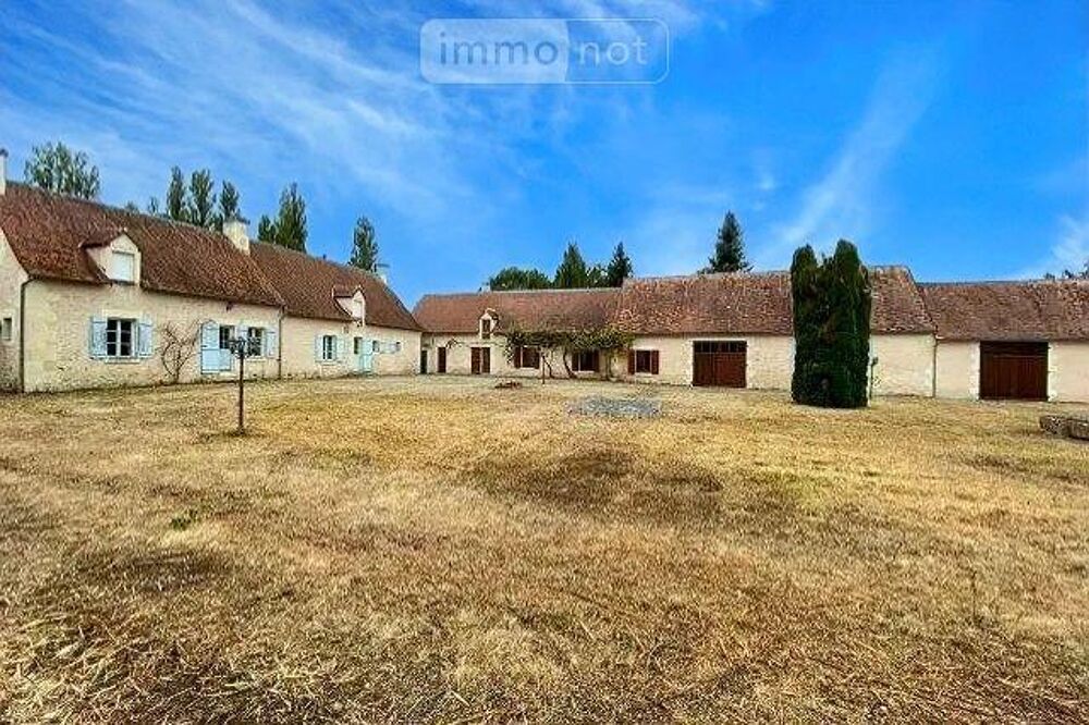 Une propriété en Brenne sans voisin, composée de deux ma....