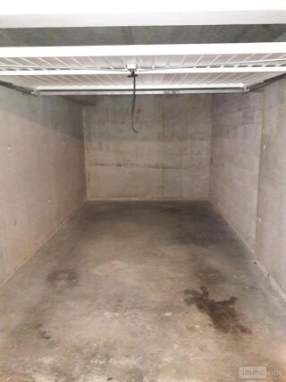 location Parking / Garage - 10 m² Bourg-en-Bresse (01000)