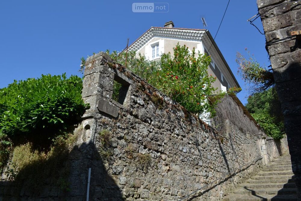 A vendre à Largentière (07), Ardèche - Une maison de vil....