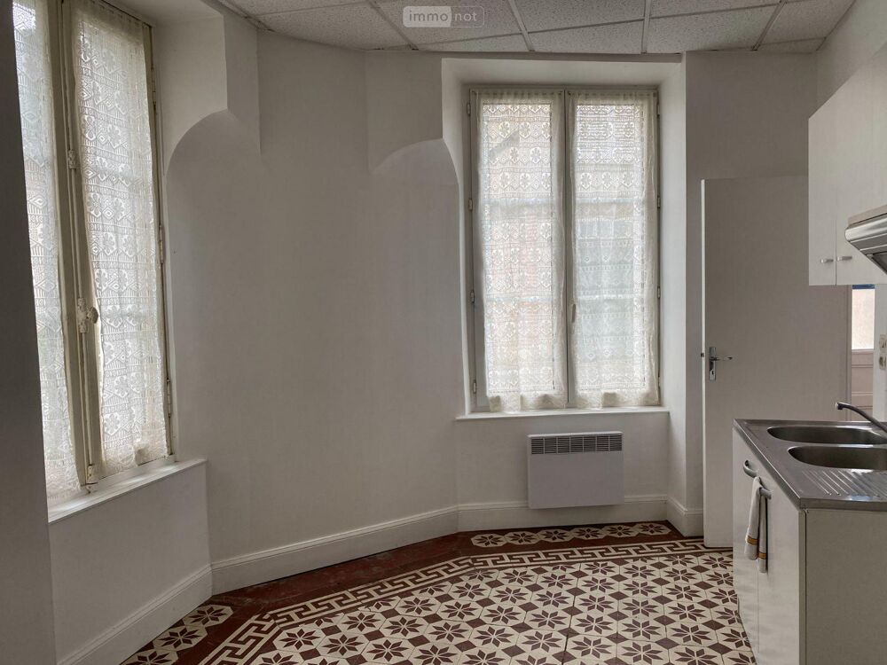 Immeuble de rapport situé au c?ur de bourg et proche de ....