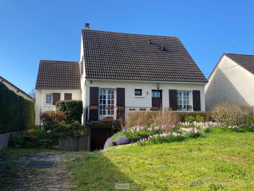 BUZANCAIS (36500), dans quartier calme, une maison d''ha....