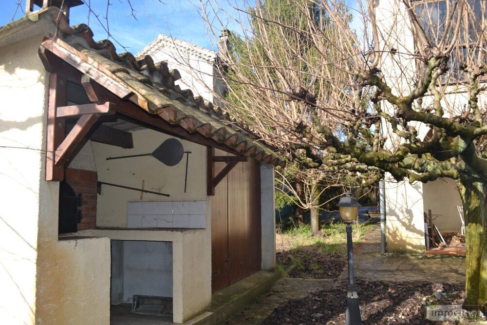 A vendre à Ruoms, Ardèche (07) - Maison individuelle ave....