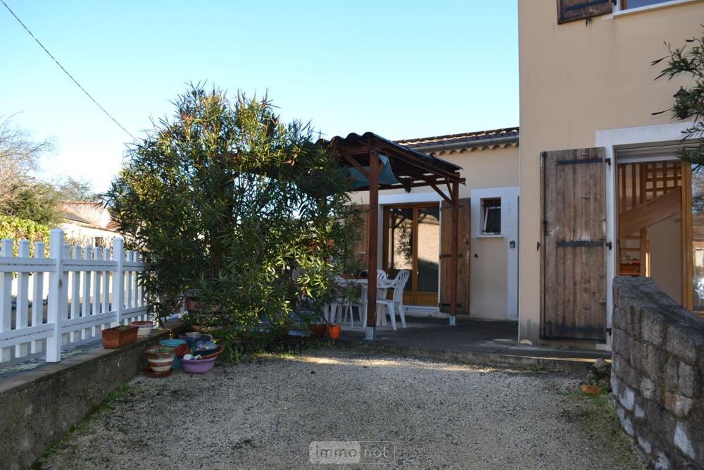 A vendre à Ruoms, Ardèche (07) - Une maison individuelle....