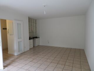  Appartement à louer 2 pièces 49 m²