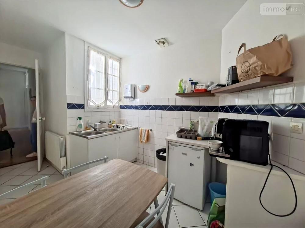 Idéalement placé accès Place Jean Jaurès, appartement an....
