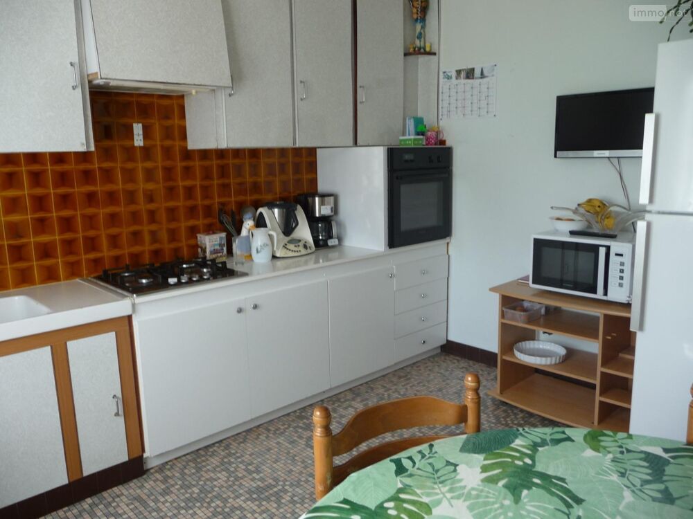 Grande maison familiale, centre bourg, proche de toutes ....