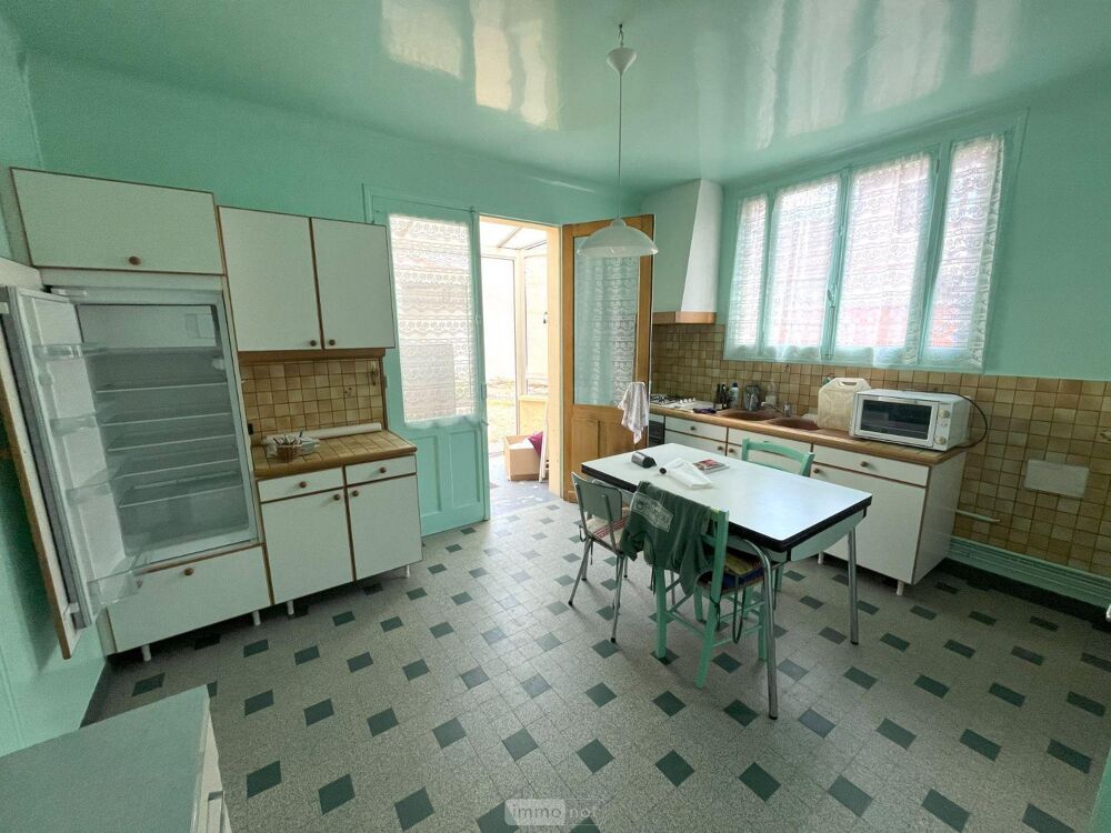 A VENDRE à LA COUTURE BOUSSEY, une maison d''habitation ....