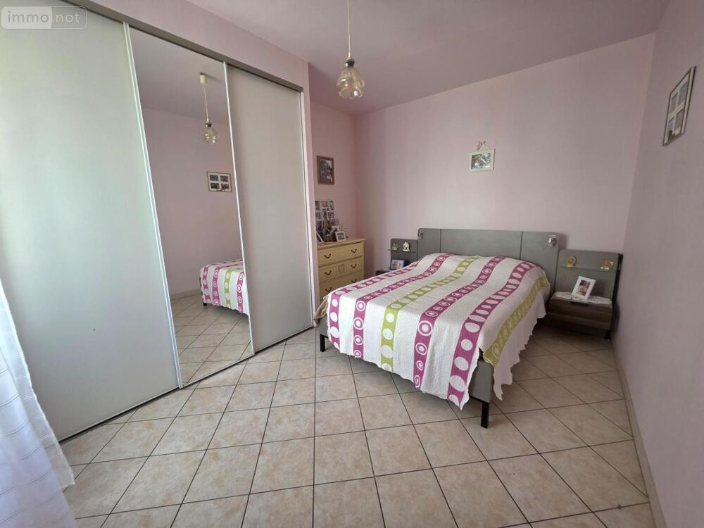 Charmante maison de ville de 90 m² avec jardin sans vis-....