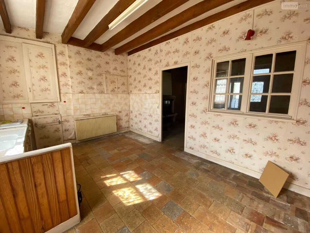 BUZANCAIS (36500), une maison d''habitation, comprenant ....