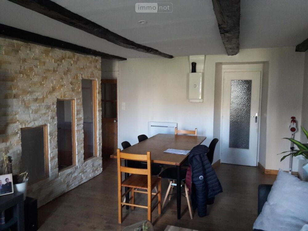 location Appartement - 3 pièce(s) - 68 m² Saint-Amour (39160)