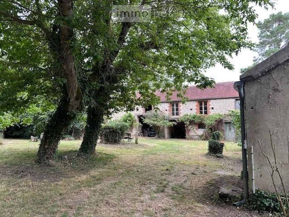 Situé a proximité d''Auxerre cette charmante propriété d....