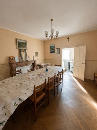  Maison à vendre 15 + pièces 255 m²