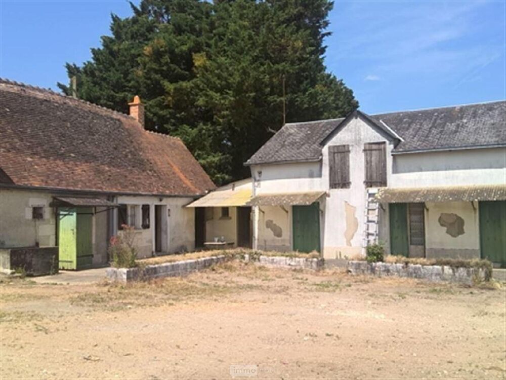 Maison ancienne avec dépendances, composée : D''une c....