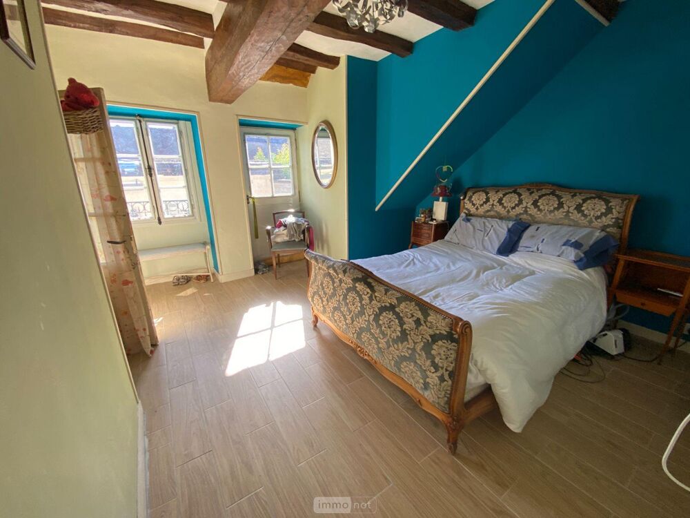 MAISON A AZAY LE FERRON MAISON CINQ CHAMBRES / CLASSE....