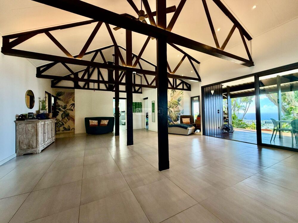 vente Maison - 5 pièce(s) - 136 m² Saint-Denis (97400)