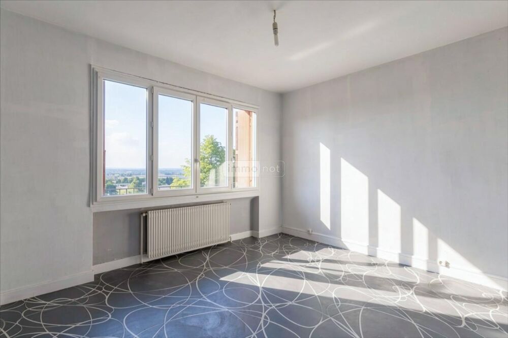 MONTLUEL Ville Haute, lumineux appartement bénéficiant d....
