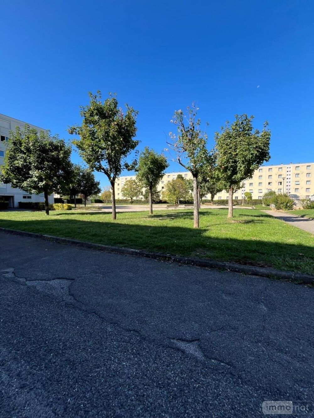 vente Appartement - 3 pièce(s) - 75 m² Saint-Priest (69800)
