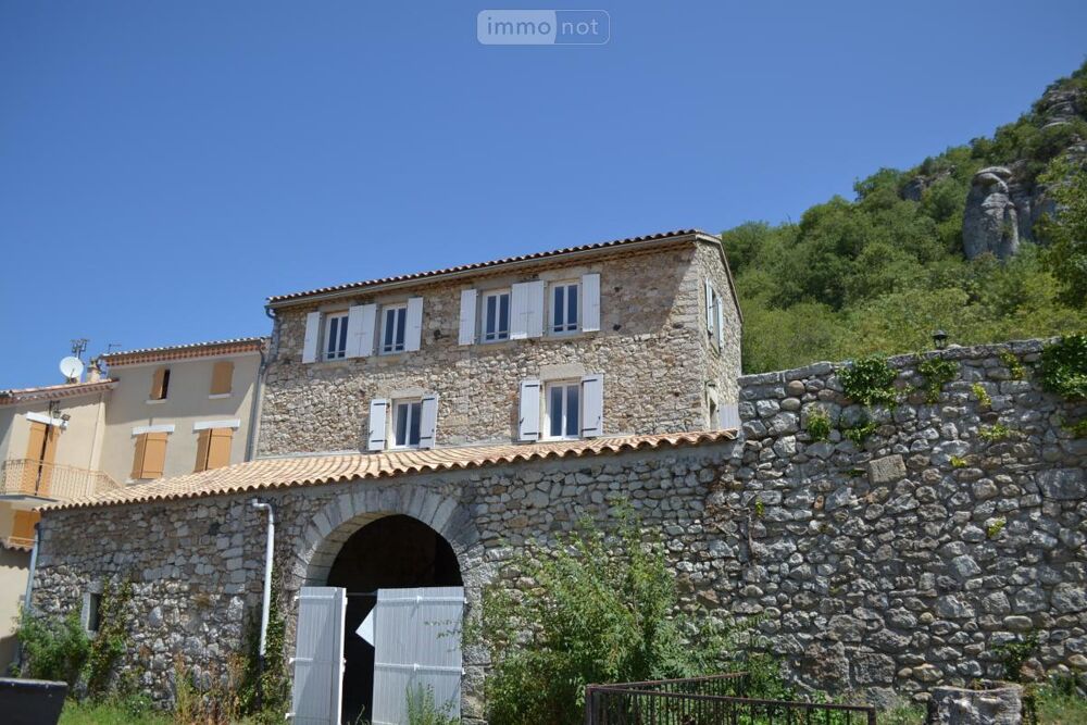 A vendre à Vogüé, Ardèche (07) - Une belle maison de vil....