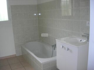  Maison à louer 4 pièces 90 m² Drom