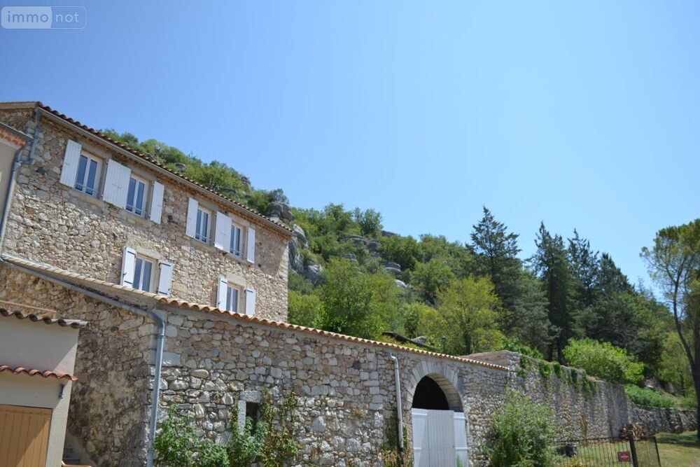 A vendre à Vogüé, Ardèche (07) - Une belle maison de vil....