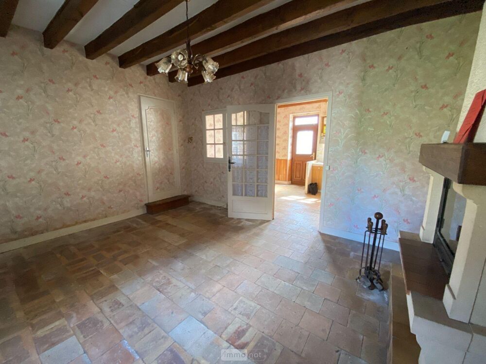 BUZANCAIS (36500), une maison d''habitation, comprenant ....