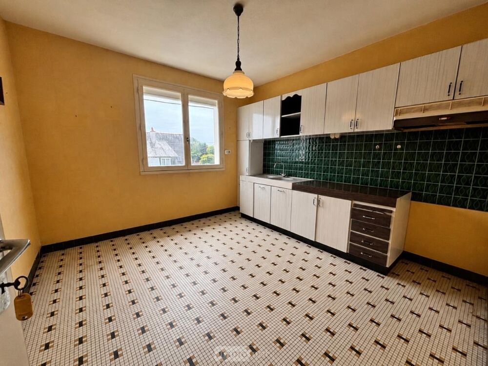 Maison non mitoyenne à rénover située à Lorient dans le ....