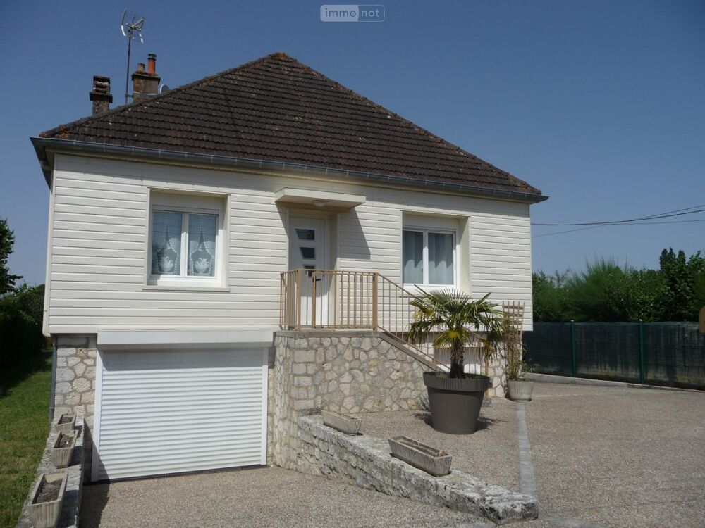 Grande maison familiale, centre bourg, proche de toutes ....