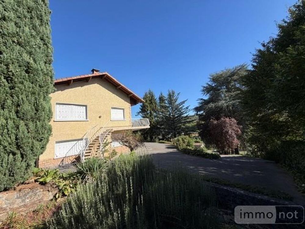 MONTLUEL propriété bénéficiant d''une vue dégagée, compo....