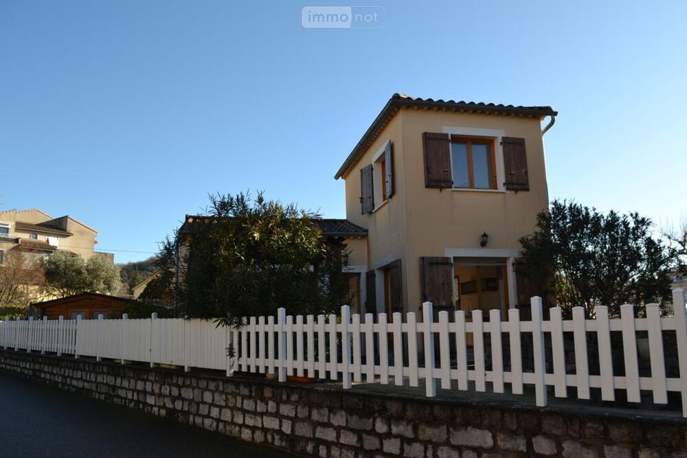 A vendre à Ruoms, Ardèche (07) - Une maison individuelle....
