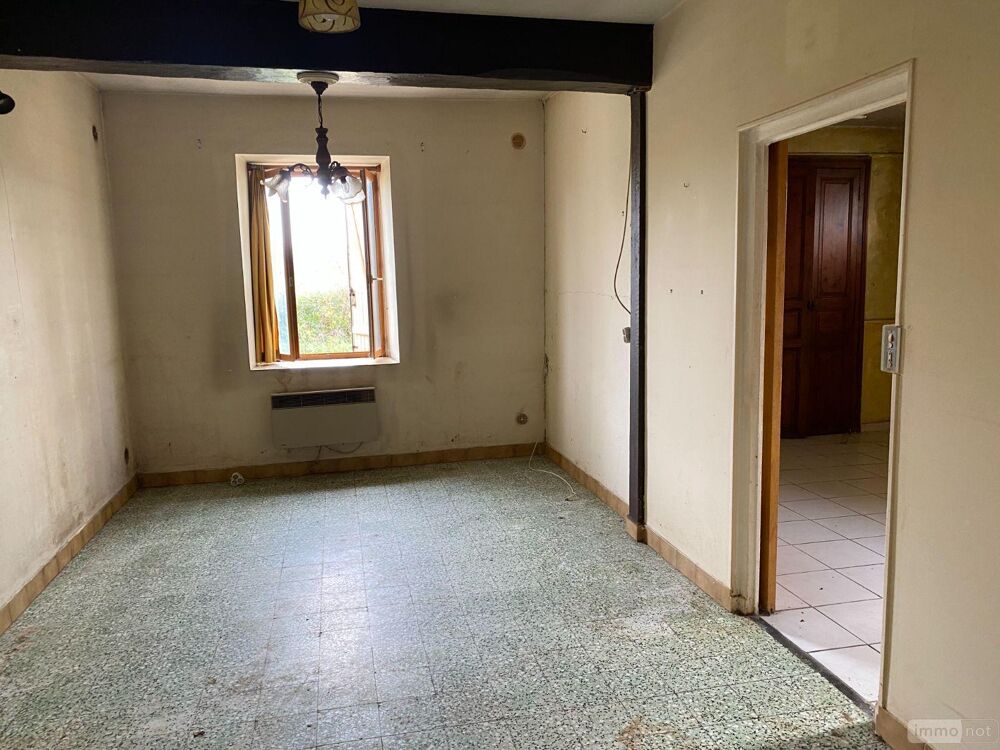 EXCLUSIF // En campagne une maison mitoyenne à rénover, ....