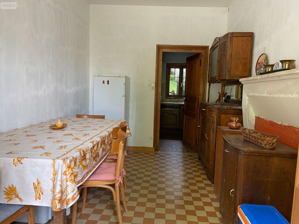 Charmante maison de bourg en bon état : Elle se c....