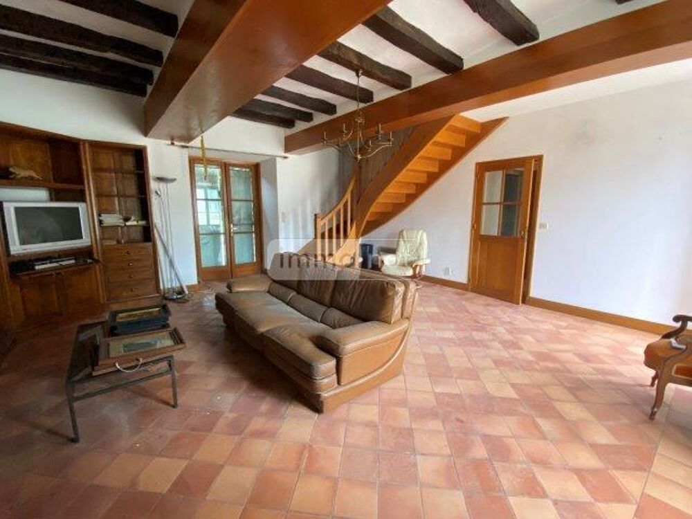 Une propriété en Brenne sans voisin, composée de deux ma....